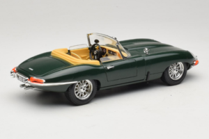 Jaguar E-Type Cabriolet Vert Bburago 1:18 3026 Métal — image 3 sur 8