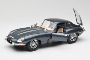 Jaguar E-Type Gris Bburago 1:18 30018 Métal — image 2 sur 8