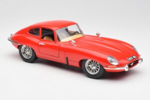 Jaguar E-Type Rouge Bburago 1:18 3018 Métal — image 6 sur 8