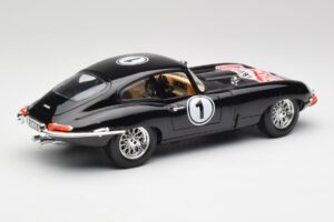 Jaguar E-Type Series 1 #1 British Racing Green Bburago 1:18 3018-M3 Métal — image 3 sur 8