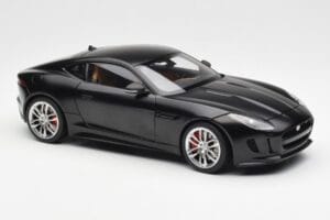 Jaguar F-Type R X152 Noir Mat AUTOart 1:18 73652 Composite — image 6 sur 8