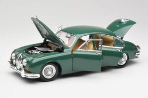 Jaguar Mk II British Racing Vert Maisto 1:18 50287 Métal — image 2 sur 8