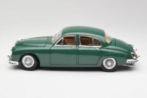 Jaguar Mk II British Racing Vert Maisto 1:18 50287 Métal — image 4 sur 8