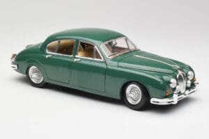 Jaguar Mk II British Racing Vert Maisto 1:18 50287 Métal — image 6 sur 8