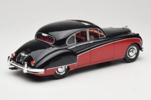 Jaguar Mk VIII Noir & Rouge Foncé BoS Models 1:18 BOS408 Résine — image 2 sur 6
