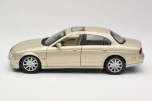 Jaguar S-Type X200 Bronze Maisto 1:18 50332 Métal — image 4 sur 8