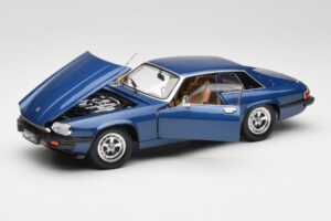 Jaguar XJ-S Bleu Road Signature 1:18 92658 Métal — image 2 sur 8