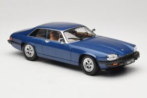 Jaguar XJ-S Bleu Road Signature 1:18 92658 Métal — image 5 sur 8