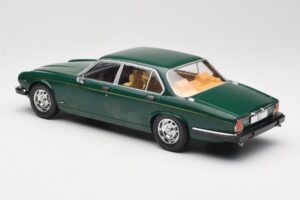 Jaguar XJ Series III Vert Foncé MCG 1:18 MCG18175 Métal — image 5 sur 6