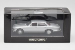Jaguar XJ12 Series II Argent Minichamps 1:43 400130401 Métal — image 4 sur 4