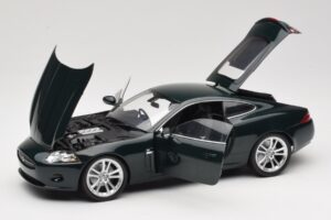 Jaguar XK X150 Coupe Vert Minichamps 1:18 150130501 Métal — image 2 sur 8