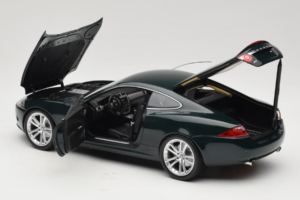 Jaguar XK X150 Vert Minichamps 1:18 150130500 Métal — image 5 sur 8