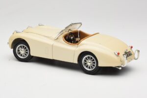 Jaguar XK120 Blanc Eduscho 1:18 7482-1HTH Métal — image 7 sur 8