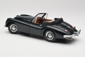 Jaguar XK140 Drophead Coupe Noir Sun Star 1:18 2802 Métal — image 7 sur 8