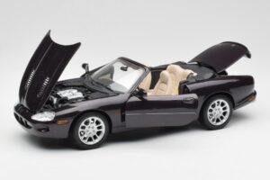 Jaguar XKR X100 Cabriolet Gris Maisto 1:18 50331 Métal — image 2 sur 8