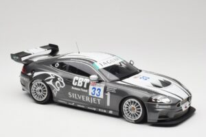 Jaguar XKR GT3 Quaife #33 P. Hall FIA GT3 Championship 2008 Minichamps 1:18 150081333 Métal — image 4 sur 6