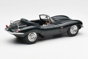Jaguar XKSS Steve McQueen Personal Car AUTOart 1:18 73526 Métal — image 3 sur 8