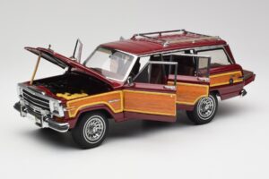 Jeep Grand Wagoneer Classic Rouge AUTOart 1:18 74002 Métal — image 2 sur 8