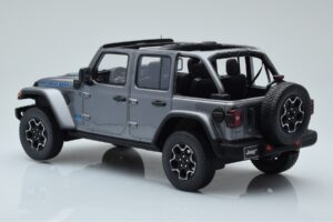 Jeep Wrangler 4xe Argent GT Spirit 1:18 GT419 Résine — image 5 sur 6
