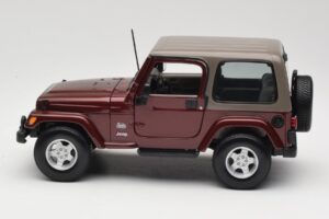 Jeep Wrangler TJ Sahara Rouge Maisto 1:18 31662 Métal — image 4 sur 8