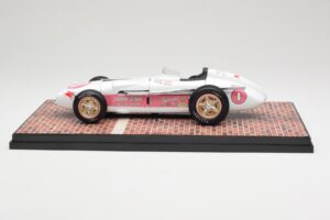 Watson Roadster #8 P. Flaherty John Zink Racing Indianapolis 500 Winner 1956 Carousel 1 1:18 143000 Métal