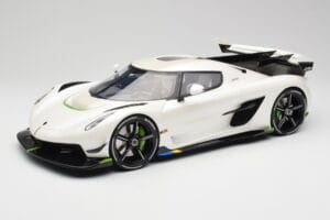 Koenigsegg Jesko Attack Crystal White Pearl GT Spirit 1:12 GT501 Résine