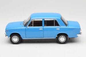 Lada 1200 2101 Bleu IXO 1:18 18CMC204OP Métal — image 4 sur 8