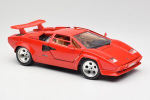 Lamborghini Countach Rouge Bburago 1:18 3047-M1 Métal — image 6 sur 8