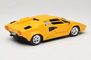 Lamborghini Countach TC Jaune Tonka 1:18 09035-R1 Métal — image 3 sur 8