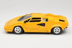 Lamborghini Countach TC Jaune Tonka 1:18 09035-R1 Métal — image 4 sur 8