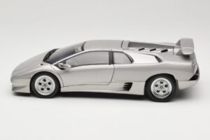 Lamborghini Diablo Argent AUTOart 1:18 70071 Métal — image 4 sur 8