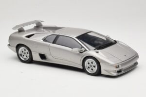 Lamborghini Diablo Argent AUTOart 1:18 70071 Métal — image 6 sur 8