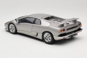 Lamborghini Diablo Argent AUTOart 1:18 70071 Métal — image 7 sur 8