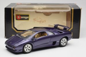 Lamborghini Diablo Violet Maisto 1:18 3028 Métal — image 8 sur 8