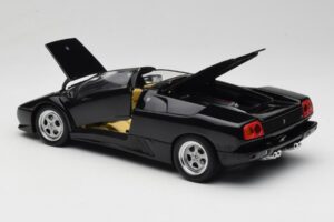Lamborghini Diablo Roadster Noir AUTOart 1:18 70093-R1 Métal — image 6 sur 10