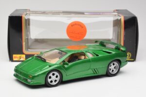 Lamborghini Diablo SE Vert Maisto 1:18 50303 Métal — image 8 sur 8