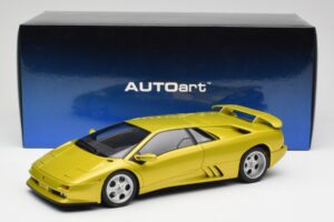 Lamborghini Diablo SE30 Anniversary Edition Jaune Spyder AUTOart 1:18 79157 Métal — image 8 sur 8