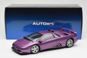 Lamborghini Diablo SE30 Jota Violet Métallisé AUTOart 1:18 79142 Composite — image 8 sur 8