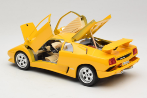 Lamborghini Diablo Jaune Bburago 1:18 3041-M2 Métal — image 5 sur 8