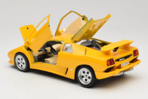 Lamborghini Diablo Jaune Bburago 1:18 3041 Métal — image 5 sur 8