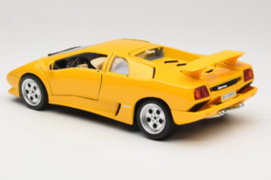 Lamborghini Diablo Jaune Bburago 1:18 3041 Métal — image 7 sur 8