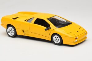 Lamborghini Diablo Jaune Tonka 1:18 09035 Métal — image 6 sur 8