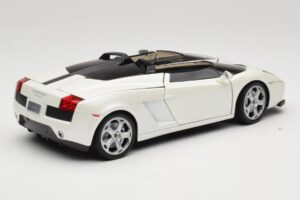 Lamborghini Gallardo Concept Blanc Mondo Motors 1:18 146432 Métal — image 3 sur 8