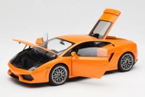 Lamborghini Gallardo LP560-4 Orange AUTOart 1:18 74593 Métal — image 2 sur 8