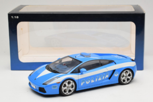 Lamborghini Gallardo Polizia AUTOart 1:18 74576 Métal — image 8 sur 8