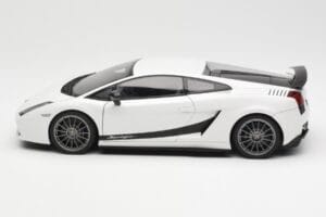 Lamborghini Gallardo Superleggera Monocerus Metallic Blanc AUTOart 1:18 74585 Métal — image 4 sur 8