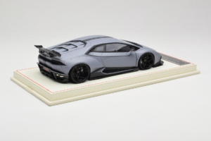Lamborghini Huracan LB Performance x Novitec Torado Gris Davis & Giovanni 1:18 HURACAN001 Résine — image 3 sur 7