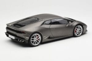 Lamborghini Huracan LP610-4 Gris AUTOart 1:18 74606 Composite — image 3 sur 8