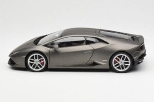 Lamborghini Huracan LP610-4 Gris AUTOart 1:18 74606 Composite — image 4 sur 8