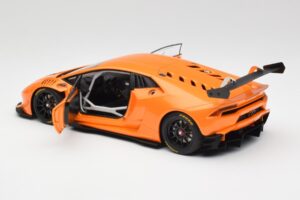 Lamborghini Huracan LP620-2 Super Trofeo Arancio Borealis Pearl Effect Orange AUTOart 1:18 81558 Métal — image 5 sur 8